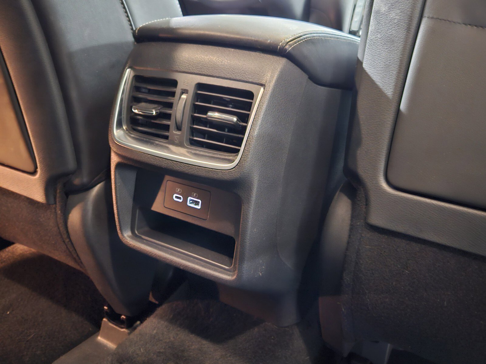 Certified 2025 INFINITI QX50 Luxe w/ Accent Package image 13