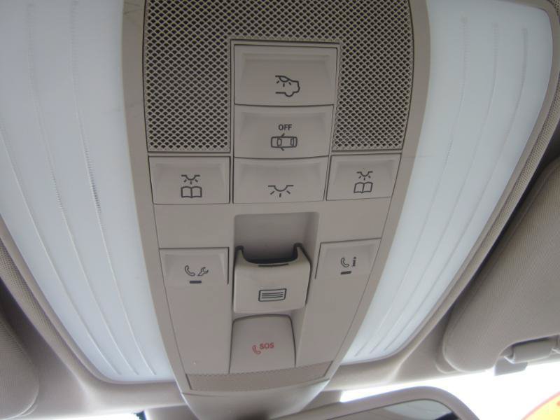 Used 2016 Mercedes-Benz E 350 4MATIC Sedan image 26