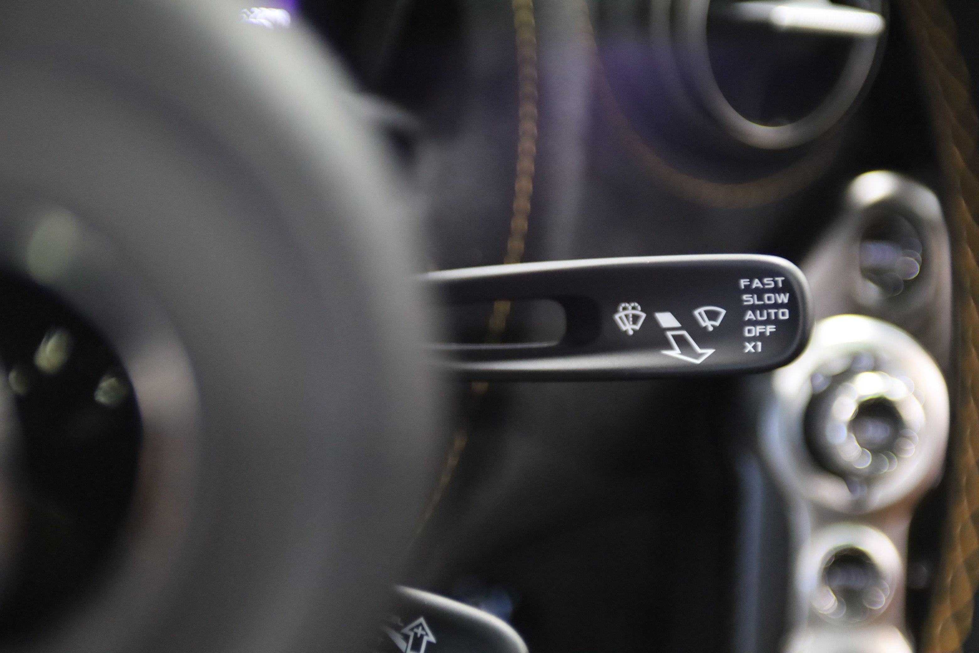 Used 2019 McLaren 720S Performance RWD image 24
