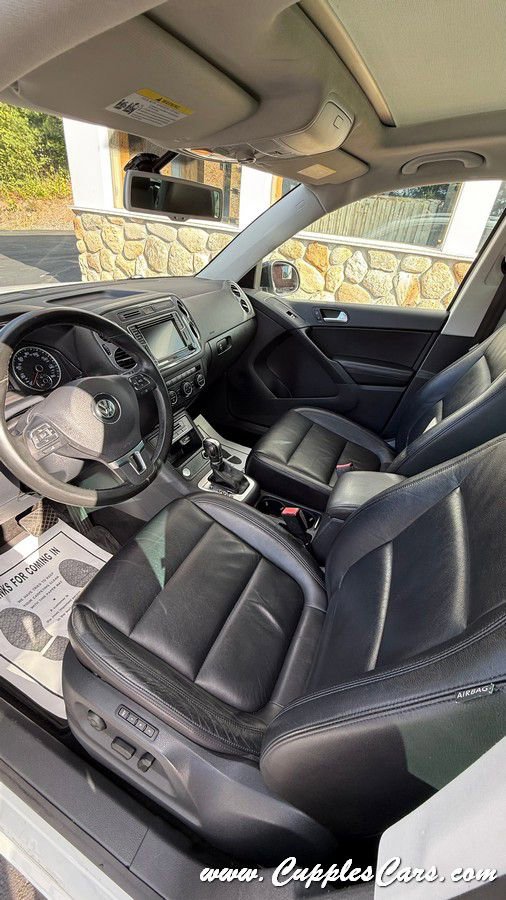 Used 2017 Volkswagen Tiguan Sport image 45