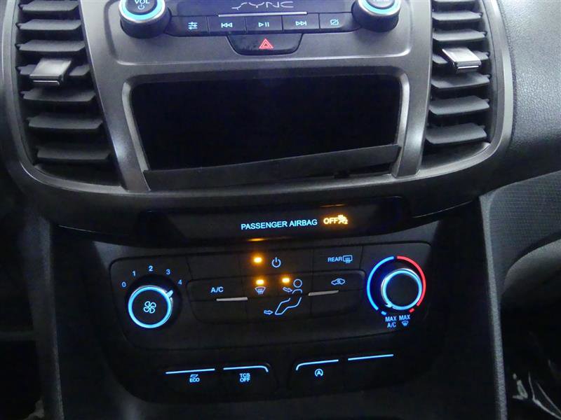 Used 2023 Ford Transit Connect XLT image 12