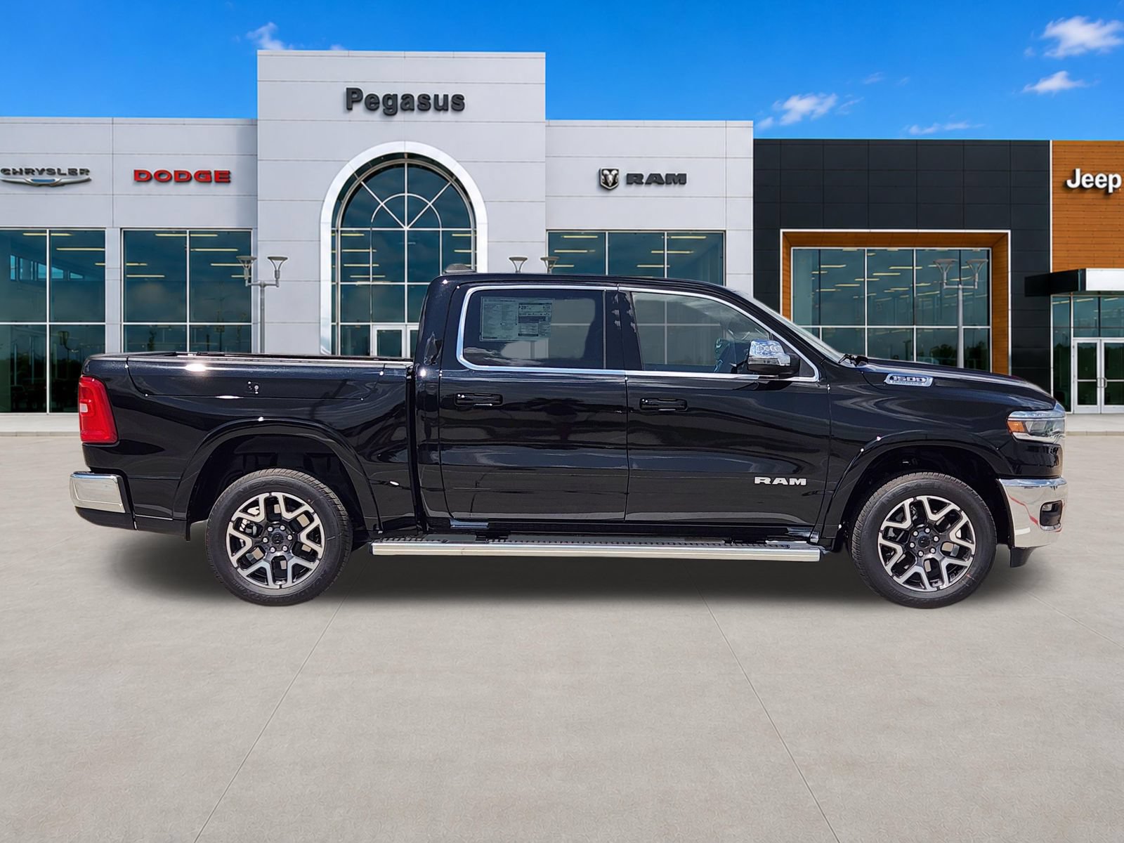 New 2026 RAM 1500 Laramie w/ Chrome Appearance Group AWD/4WD image 7