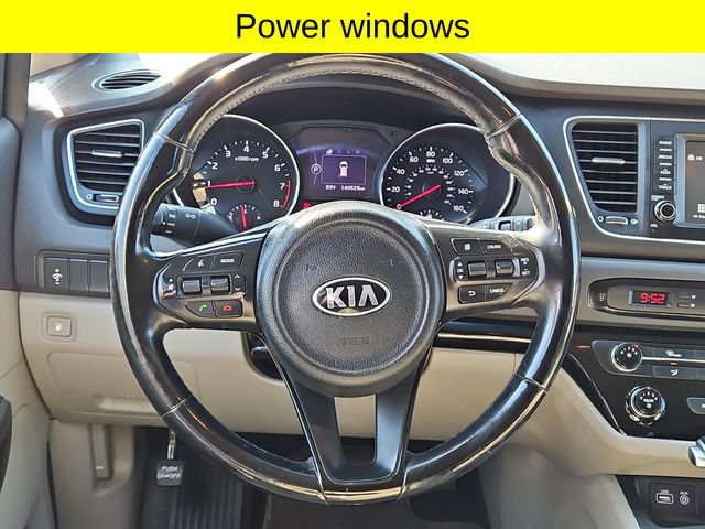 Used 2017 Kia Sedona LX w/ LX Essentials Premium Package FWD image 10