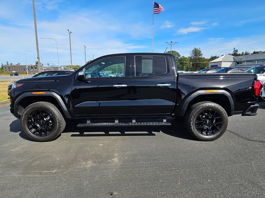Used 2023 GMC Canyon Denali w/ Denali Black Edition AWD/4WD image 6