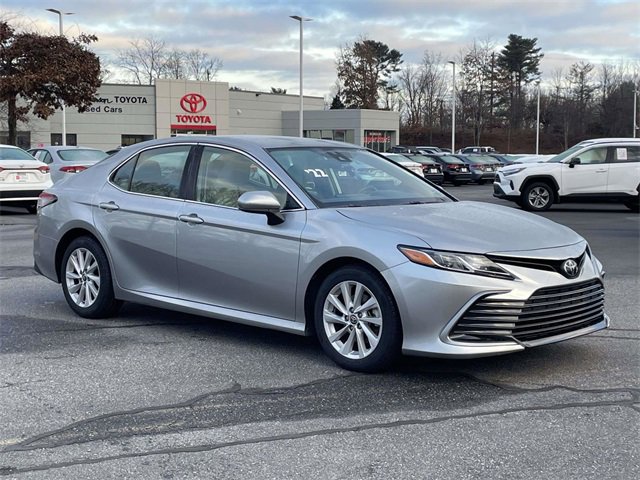 Used 2022 Toyota Camry LE image 8