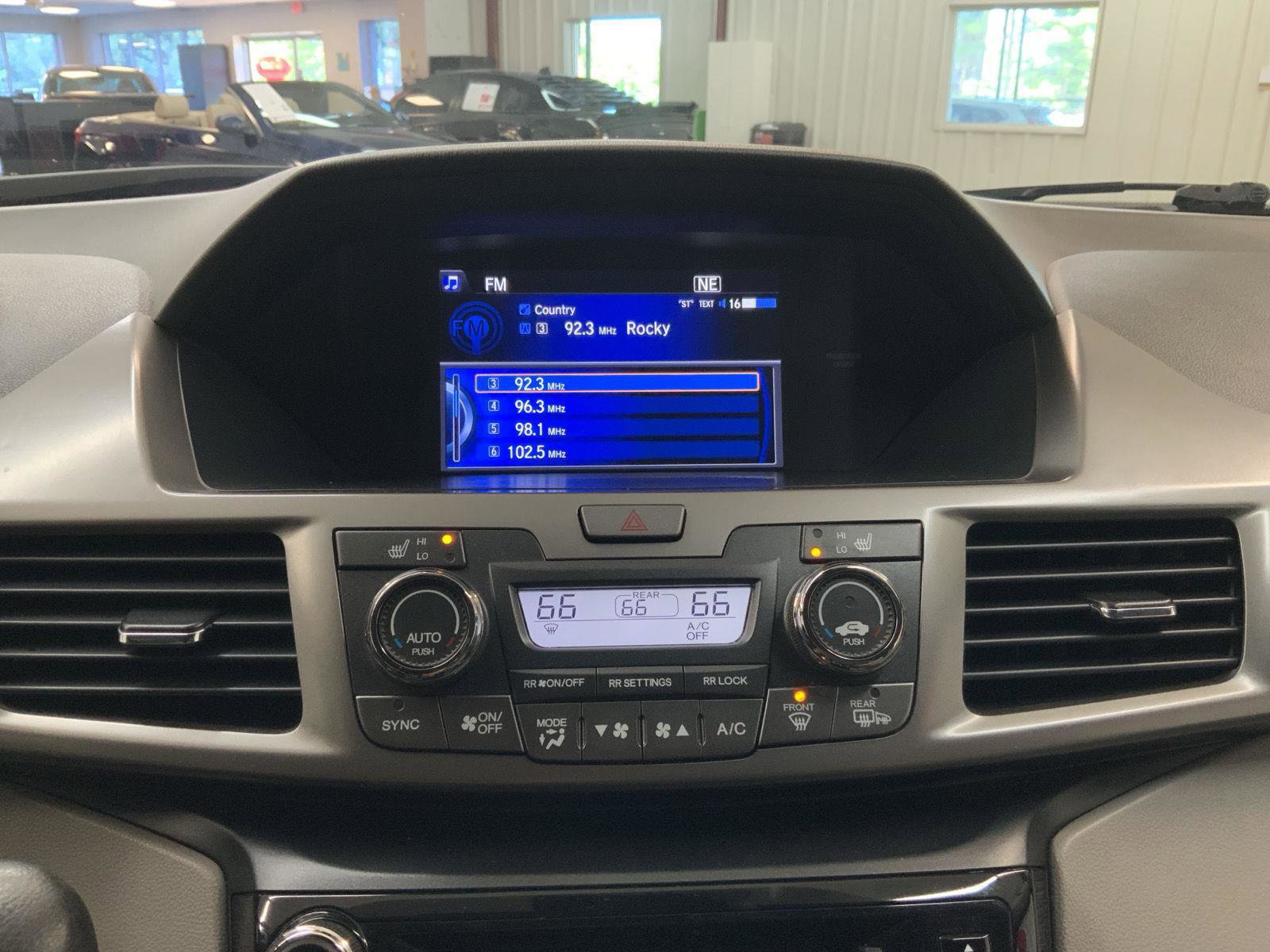 Used 2016 Honda Odyssey EX-L image 23