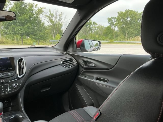 Used 2024 Chevrolet Equinox RS FWD image 28