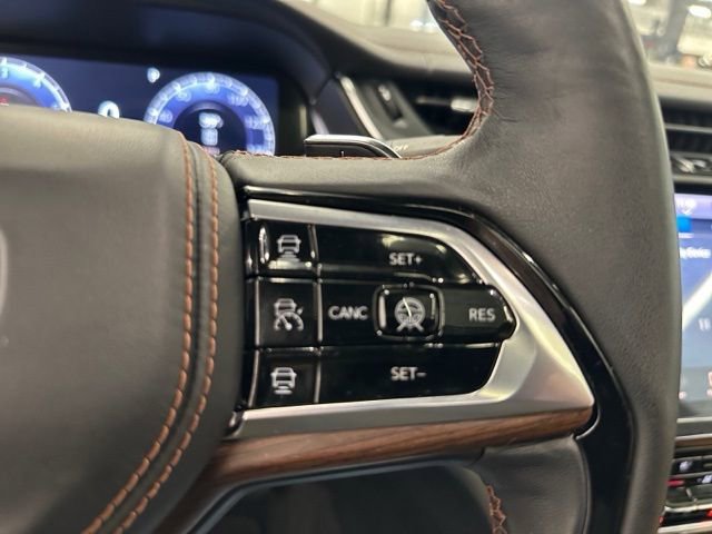 Used 2024 Jeep Grand Cherokee Summit w/ Luxury Tech Group V image 17