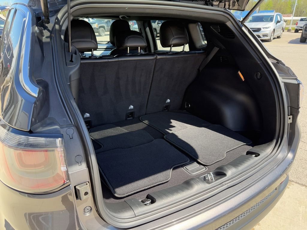 Used 2023 Jeep Compass Latitude w/ Convenience Group image 14