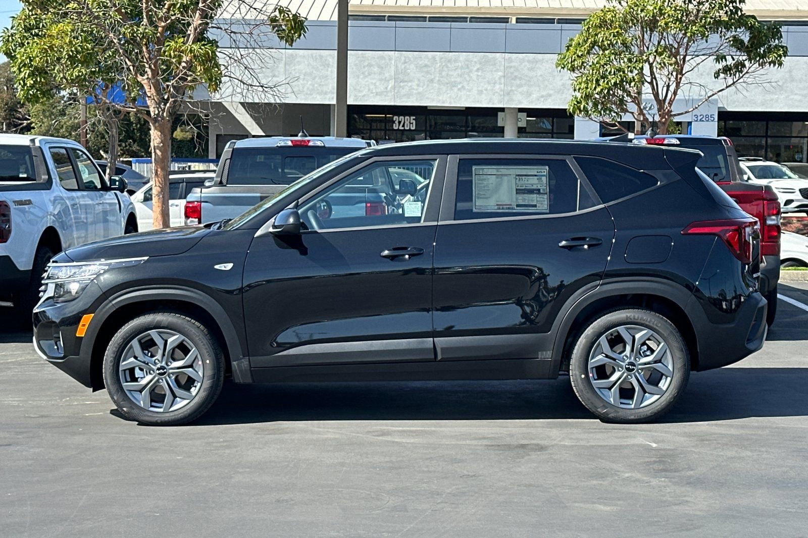 New 2026 Kia Seltos LX FWD image 7