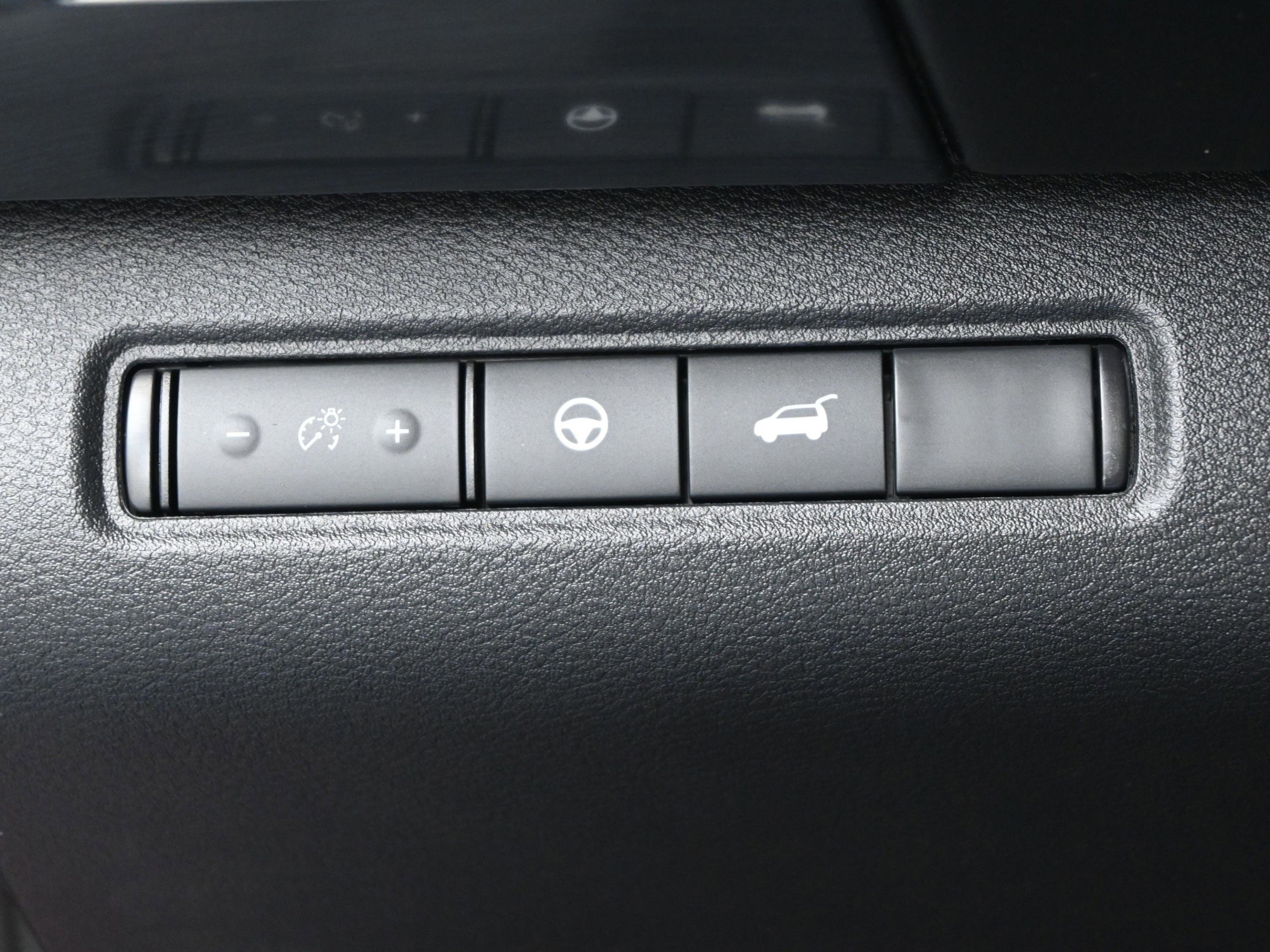 Used 2022 Nissan Pathfinder SL w/ SL Premium Package image 24