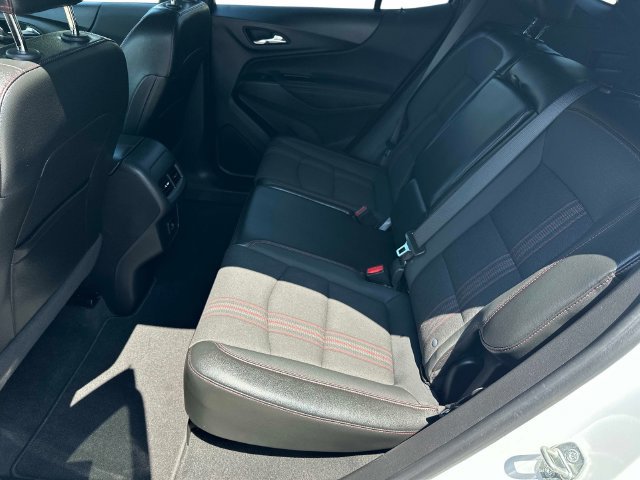 Used 2023 Chevrolet Equinox RS FWD image 13