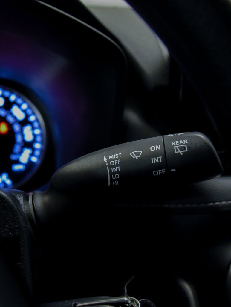 Used 2021 Toyota RAV4 LE image 22