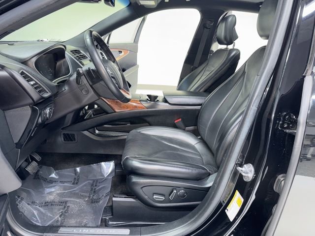 Used 2018 Lincoln MKX Reserve w/ Driver Assistance Package image 15