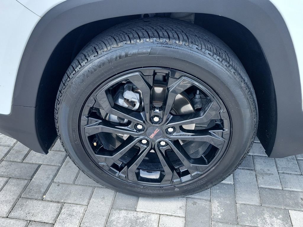 Used 2022 GMC Terrain SLT w/ Tech Package FWD image 13