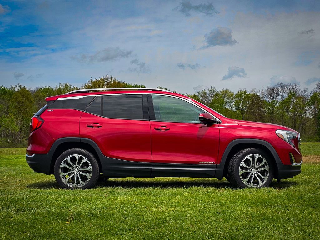 Used 2020 GMC Terrain SLT w/ Preferred Package FWD image 2