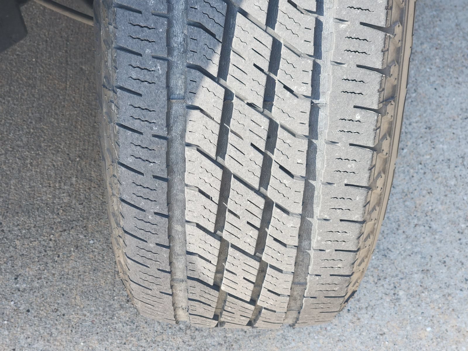 Used 2021 Chevrolet Traverse LS w/ LPO, Floor Liner Package FWD image 12