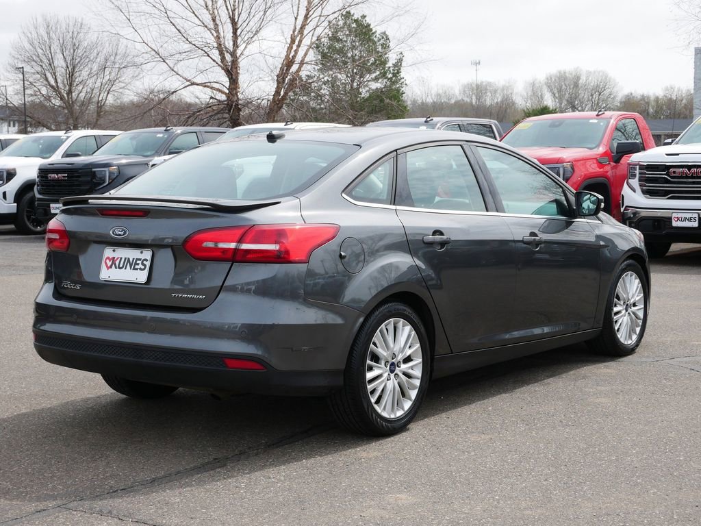 Used 2017 Ford Focus Titanium image 7