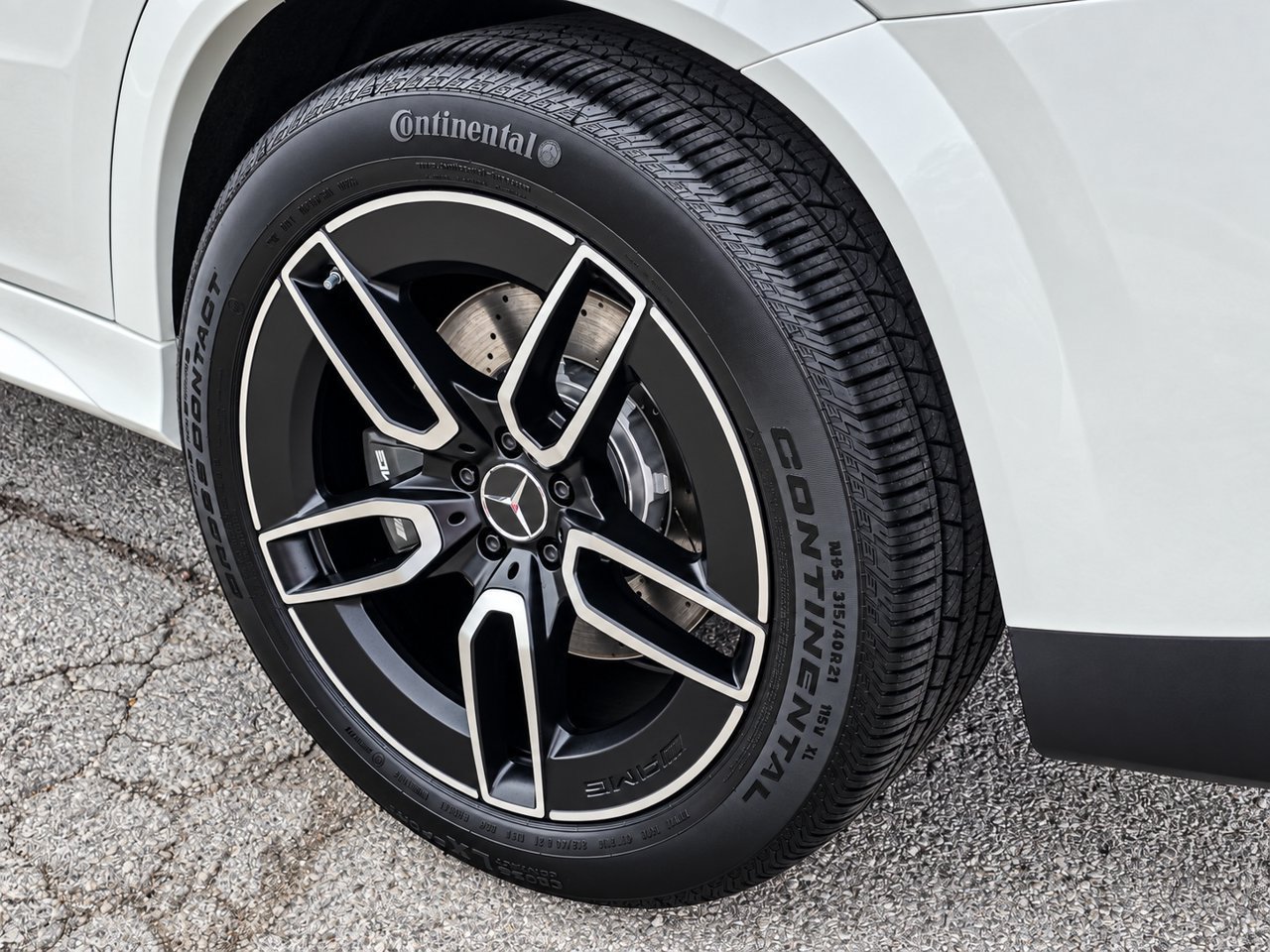 New 2027 Mercedes-Benz GLE 53e AMG 4MATIC Coupe image 12