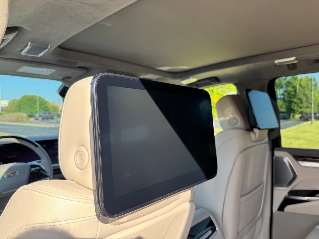 New 2026 Cadillac Escalade ESV Platinum Luxury w/ LPO, Radiant Package AWD/4WD image 17