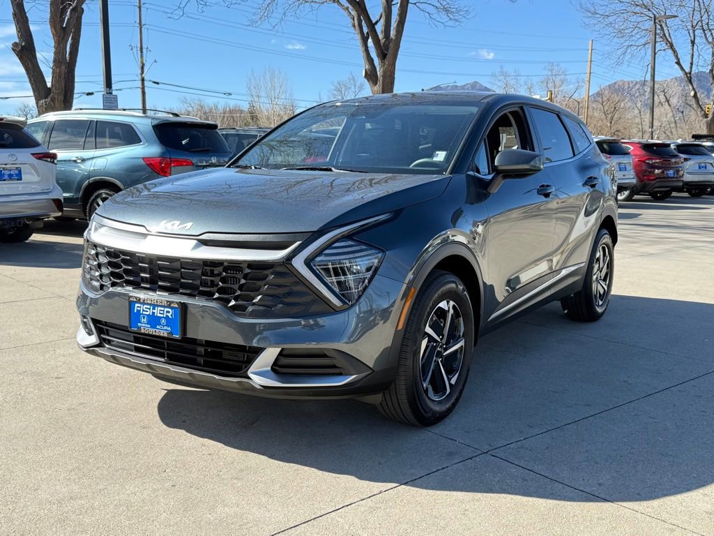 Used 2025 Kia Sportage LX image 8