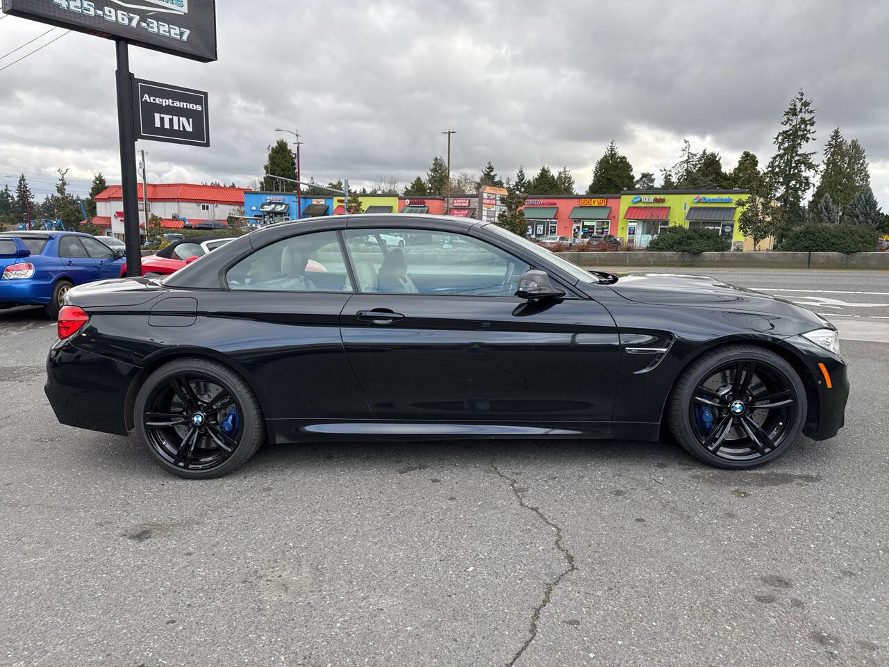 Used 2016 BMW M4 Convertible RWD image 9
