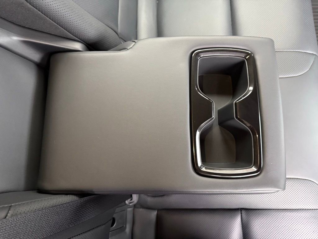 Used 2025 Toyota Crown Signia AWD/4WD image 21