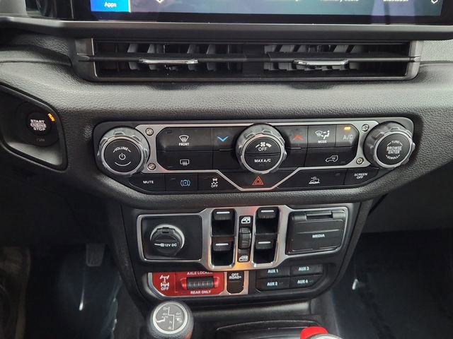 Used 2025 Jeep Wrangler Willys 4xe image 40