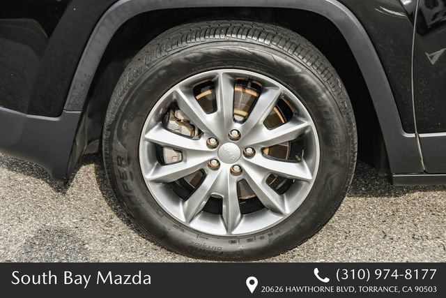 Used 2017 Jeep Cherokee Limited FWD image 11