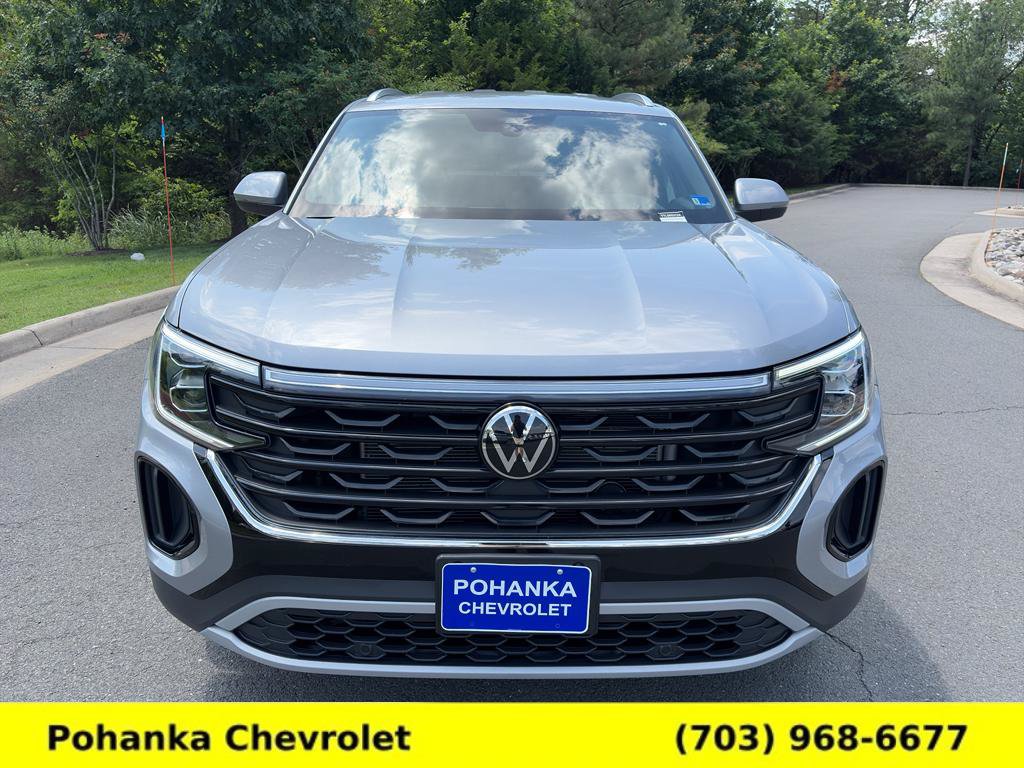 Used 2026 Volkswagen Atlas Cross Sport SE AWD/4WD image 2