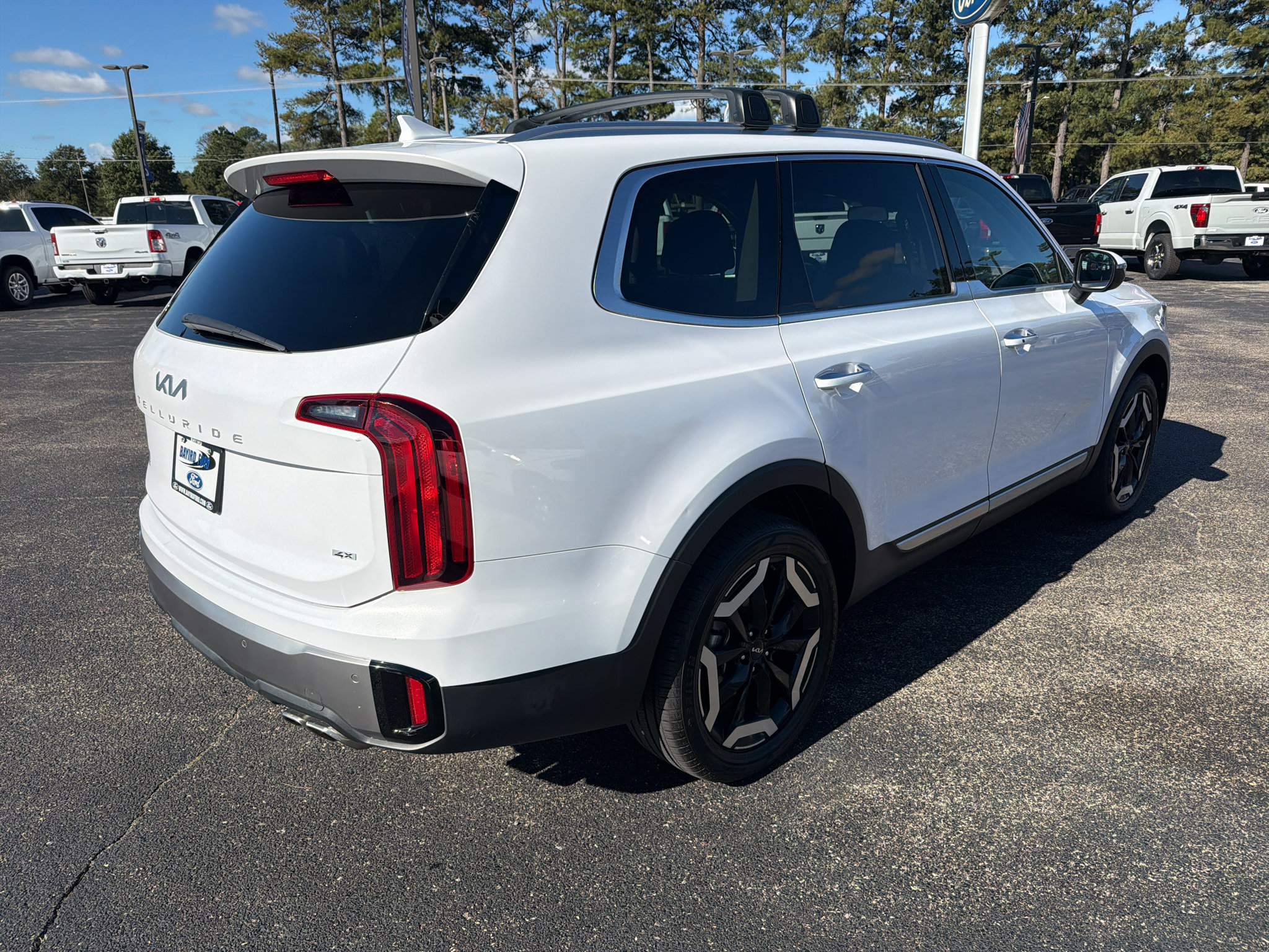 Used 2025 Kia Telluride S AWD/4WD image 6