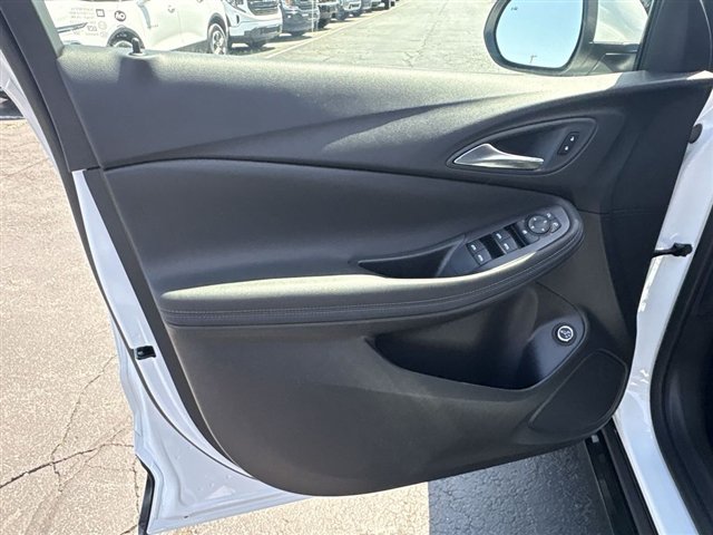 Certified 2025 Buick Encore GX Sport Touring w/ Comfort Package FWD image 21