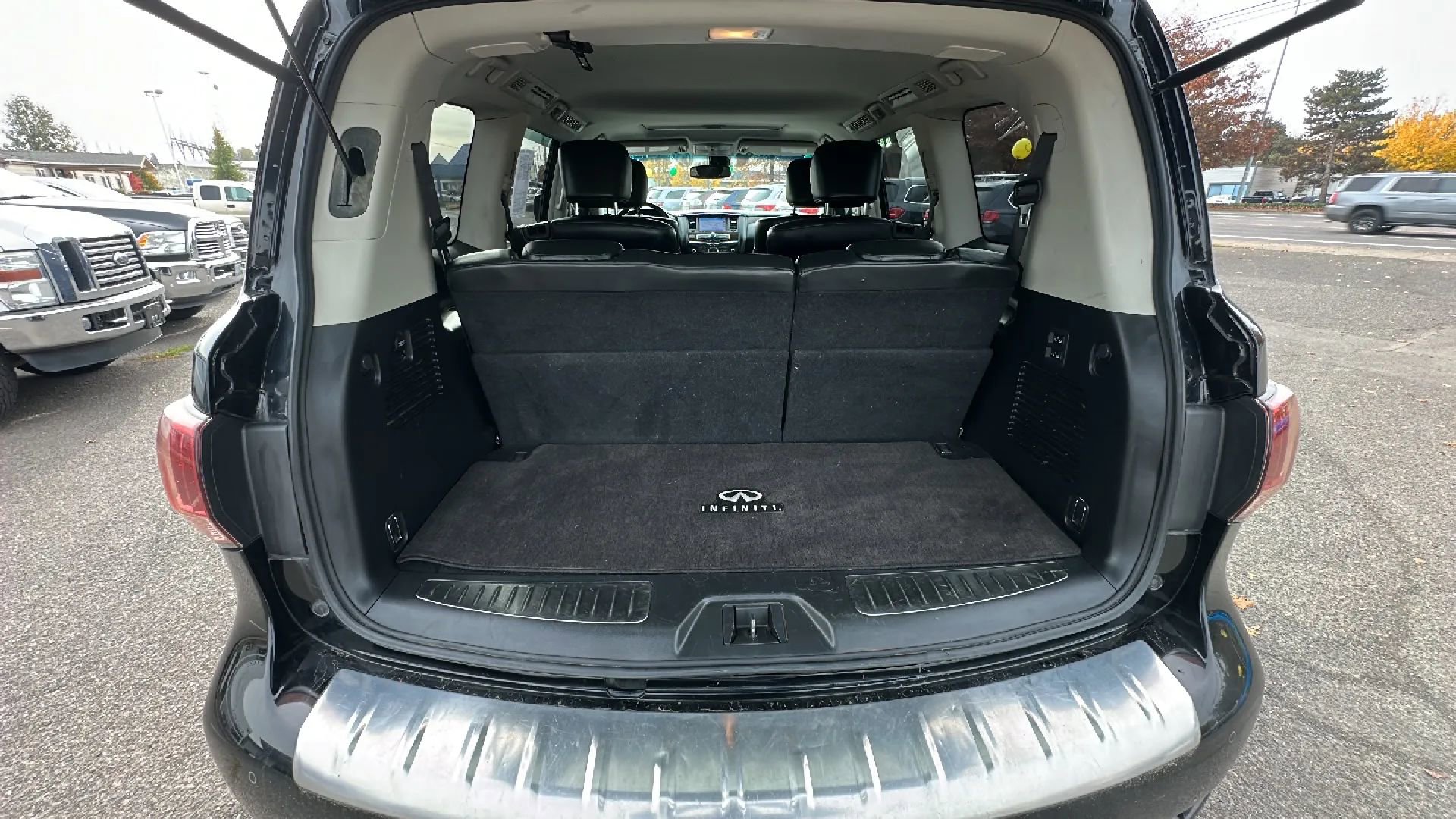 Used 2015 INFINITI QX80 4WD w/ 22" Wheel Package image 12