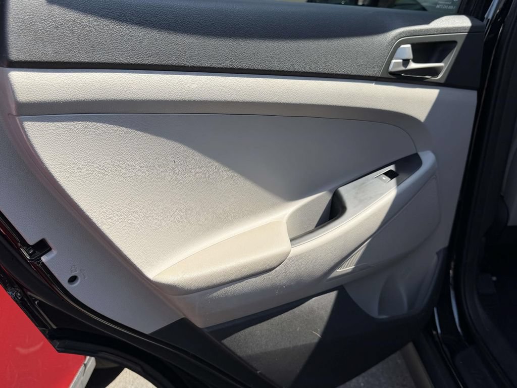 Used 2018 Hyundai Tucson SE AWD/4WD image 12