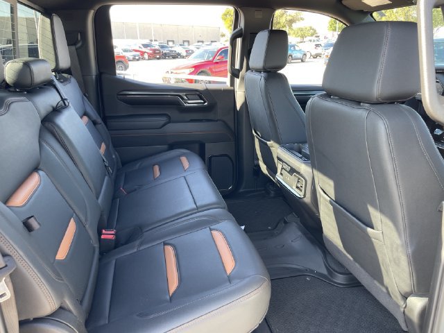 Used 2024 GMC Sierra 1500 AT4 w/ Technology Package AWD/4WD image 30