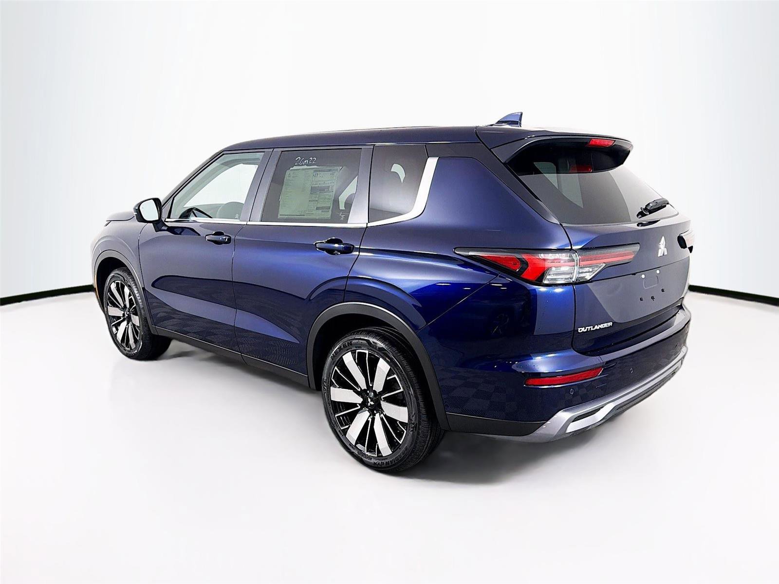 New 2026 Mitsubishi Outlander SE AWD/4WD image 5