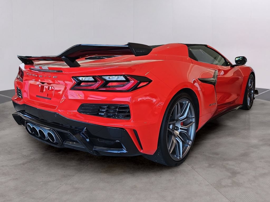 Certified 2024 Chevrolet Corvette Z06 w/ Z07 Performance Package RWD image 4