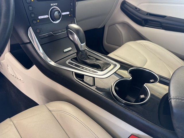Used 2016 Ford Edge Titanium FWD image 21