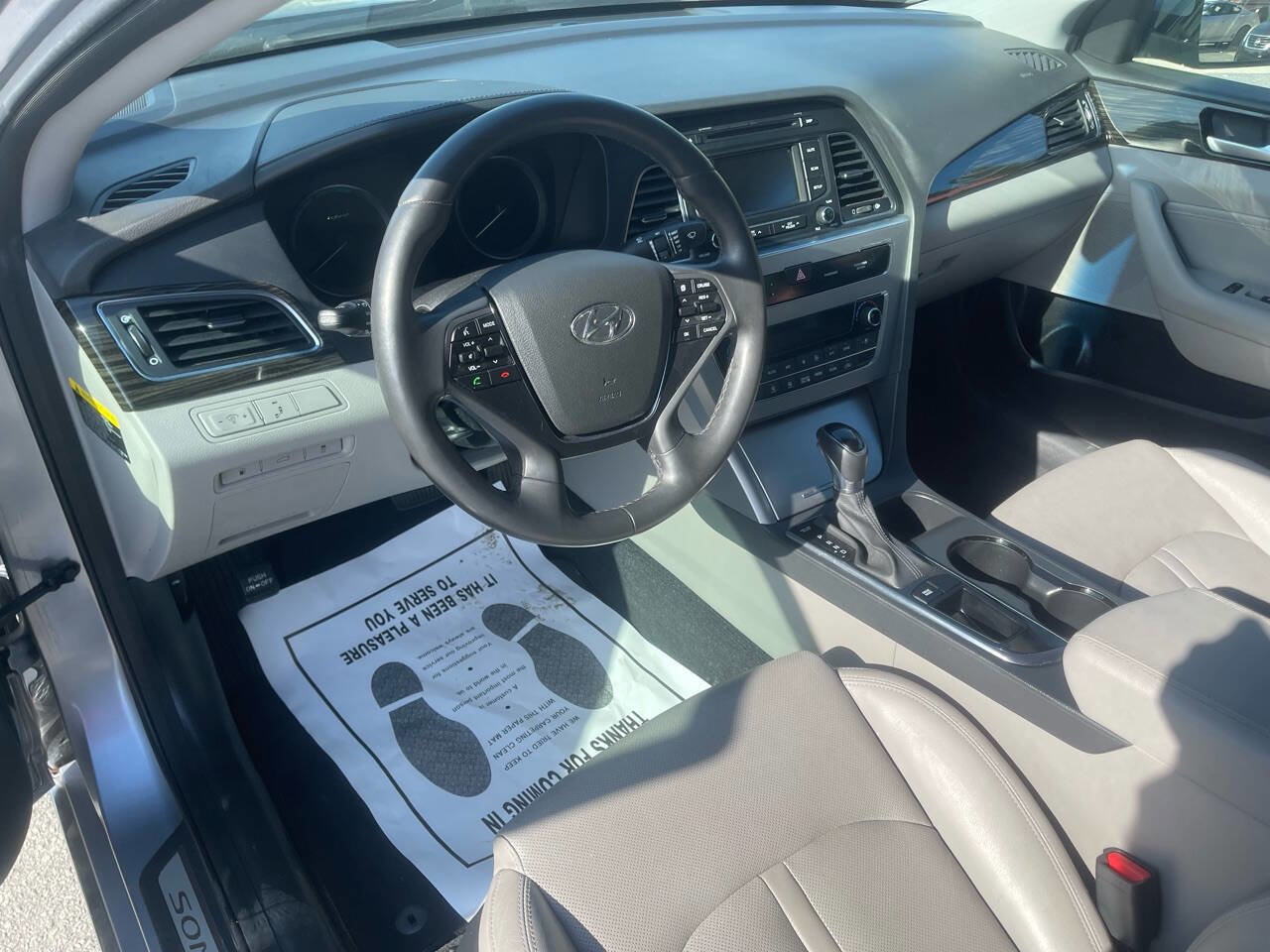 Used 2016 Hyundai Sonata Limited FWD image 13