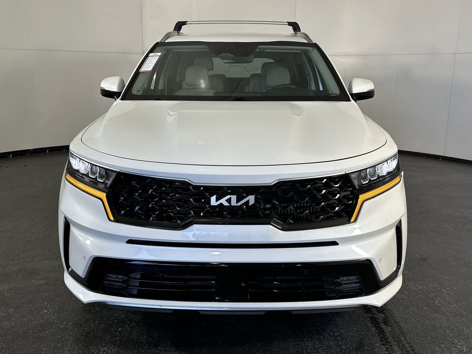 Used 2022 Kia Sorento EX image 3
