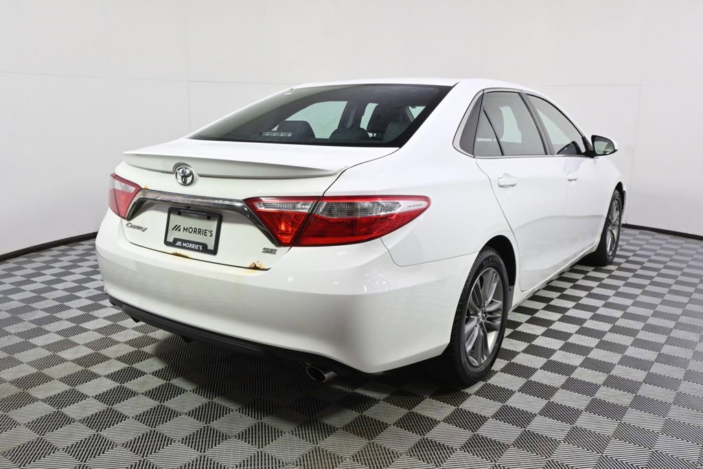 Used 2015 Toyota Camry SE FWD image 6