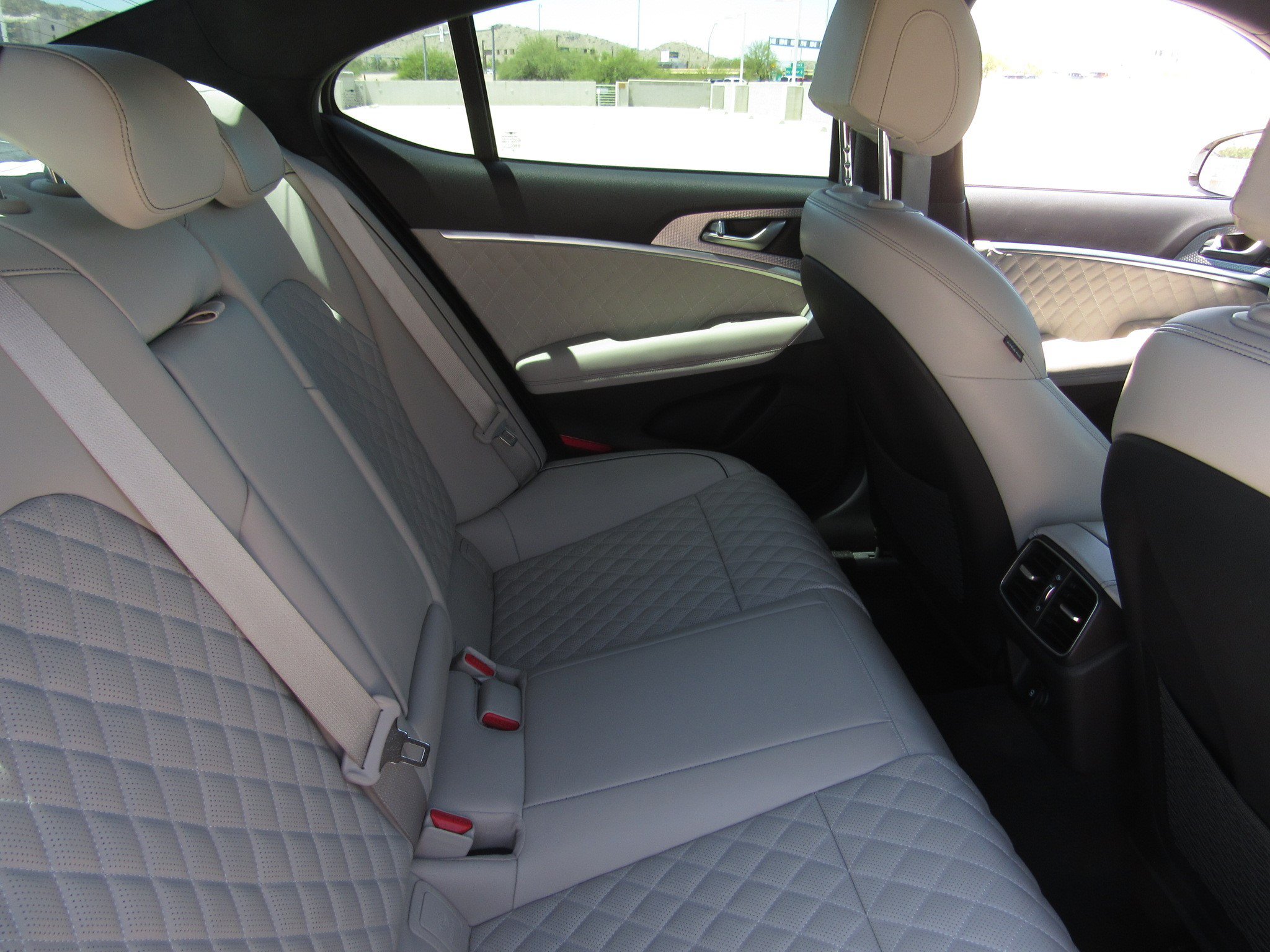 Used 2023 Genesis G70 3.3T w/ Sport Prestige Package AWD/4WD image 12