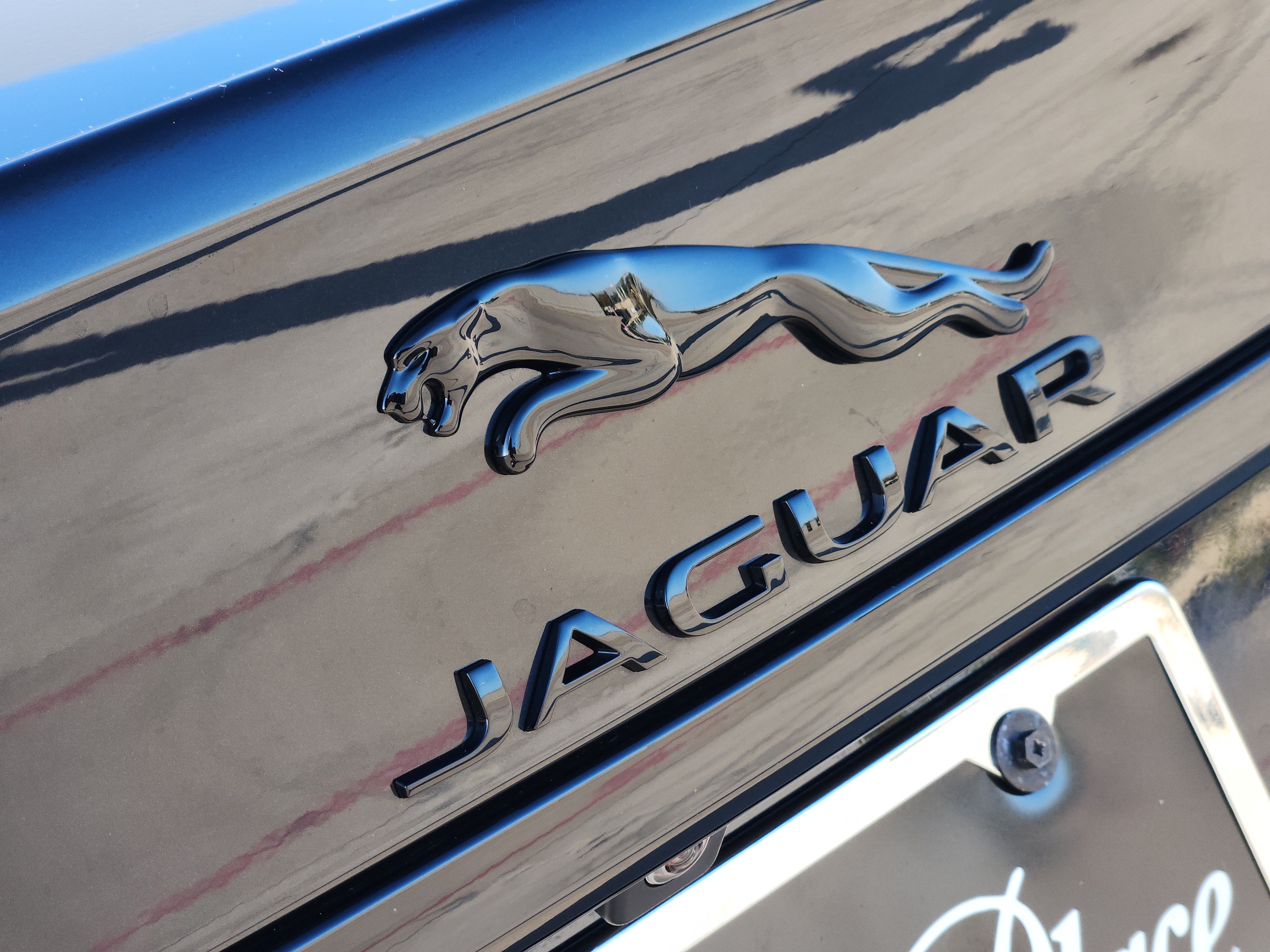 Certified 2024 Jaguar XF R-Dynamic SE AWD/4WD image 12