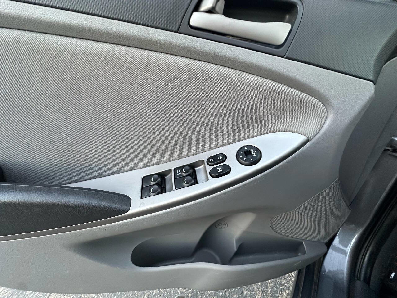 Used 2015 Hyundai Accent GLS image 18