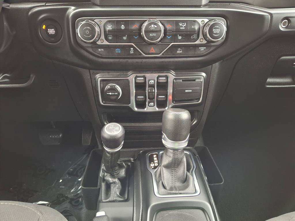 Used 2023 Jeep Wrangler Unlimited w/ Cold Weather Group AWD/4WD image 12