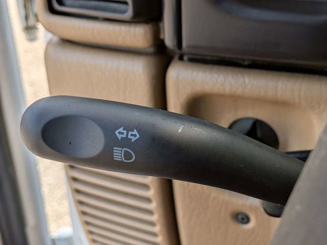 Used 2000 Jeep Wrangler Sahara AWD/4WD image 22