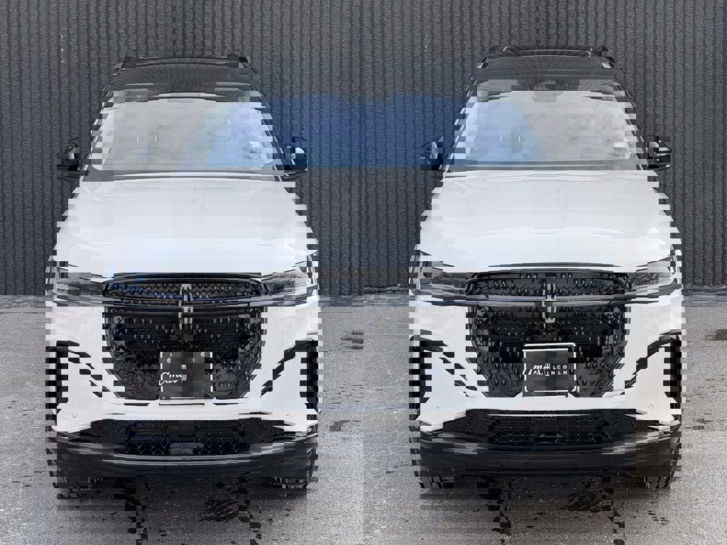 New 2026 Lincoln Nautilus Reserve image 3