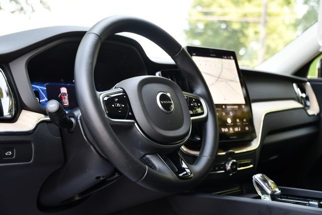 Certified 2026 Volvo XC60 B5 Plus AWD/4WD image 12