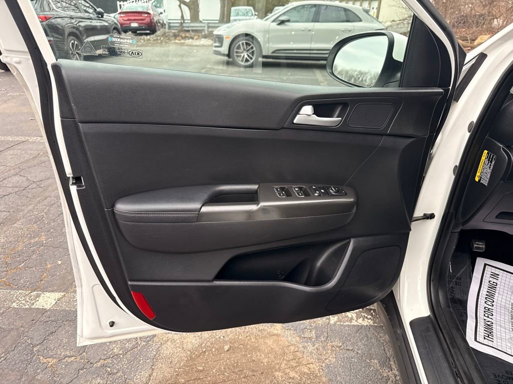 Used 2017 Kia Sportage LX w/ LX Popular Package image 20