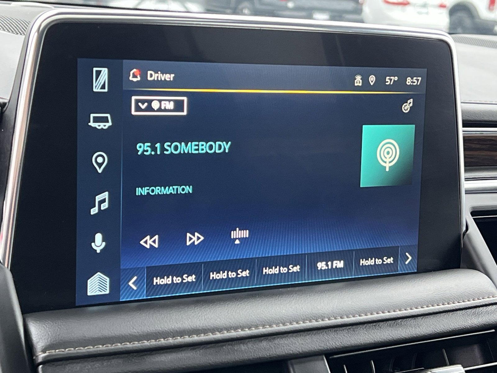 Used 2023 Chevrolet Suburban High Country image 18